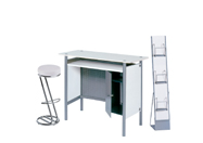 1 x HERBLAIN blanc / 1 x FREHEL blanc / 1 x MAINE blanc : ensemble de mobiliers en location